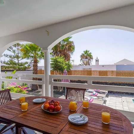 Mendi Gorri * بلايا بلانكا