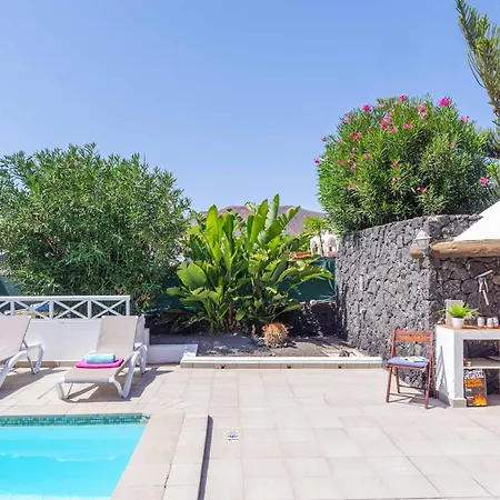 فيلة Mendi Gorri بلايا بلانكا